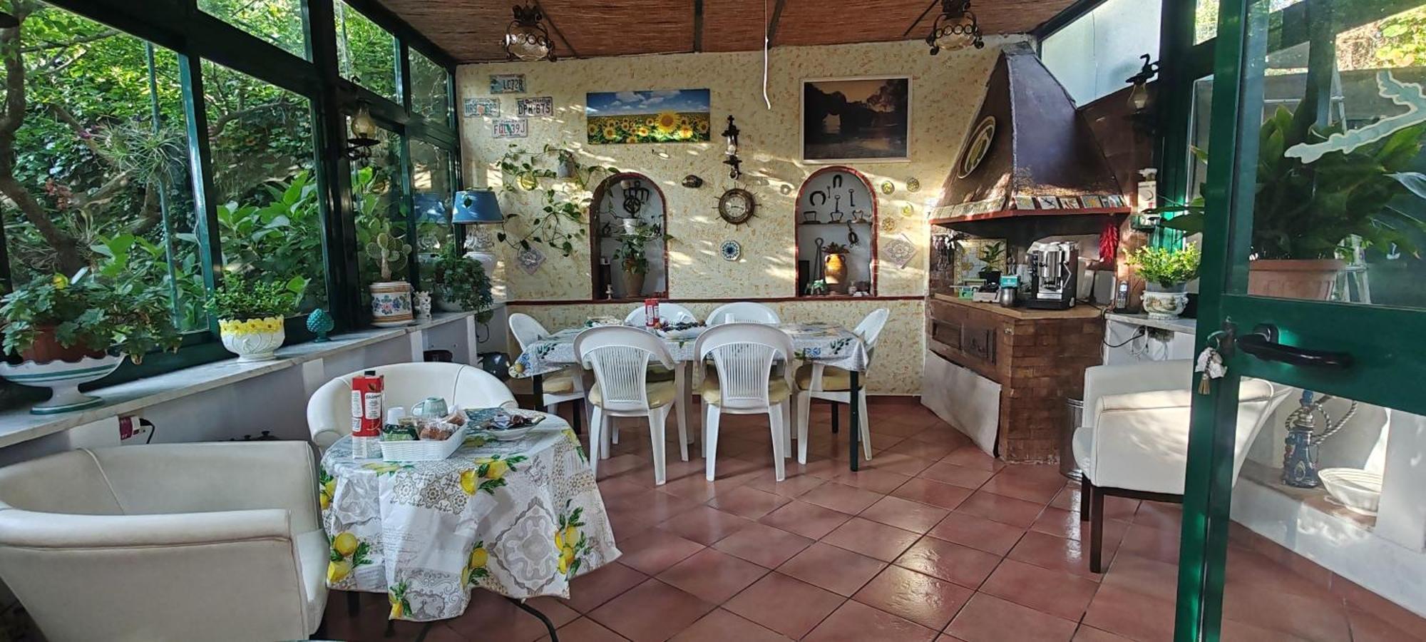 Villa Dei Fiori B&B Капри Екстериор снимка